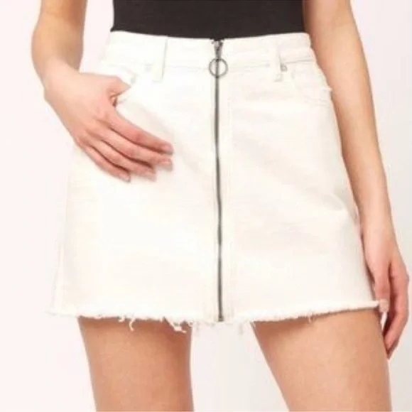 FREE PEOPLE | We the Free white denim jean skirt | Sz 30 Zip it up Mini - Picture 1 of 5